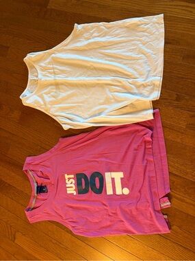 Nike Women’s White & Pink 'Just Do It.' Tank Top Set